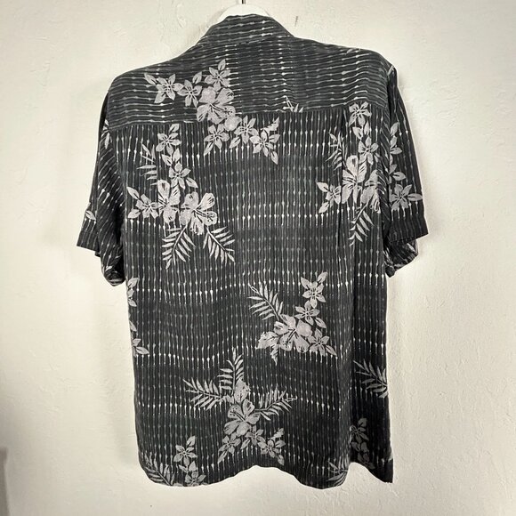 Tommy Bahama Mens Small Black Floral Button-Up Short Sleeve Silk Hawaiian Shirt - Picture 2 of 7